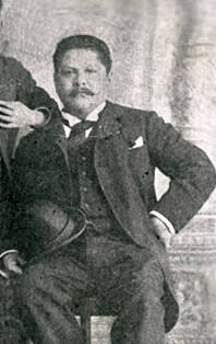 Black and white photograph of artist José Guadalupe Posada.